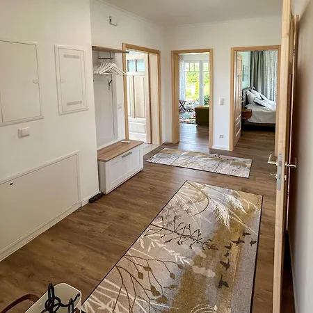 Exklusives Luxus-ferienhaus Mit Whirlpool Auf Ruegen Puddemin