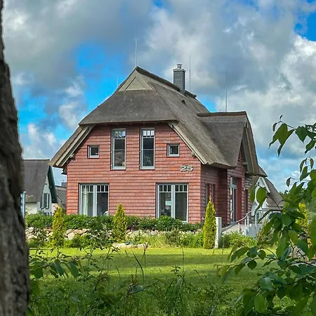 Holiday home Exklusives Luxus-ferienhaus Mit Whirlpool Auf Ruegen *