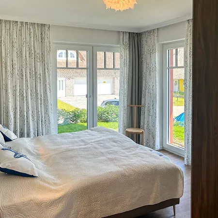 بيت للعطل Exklusives Luxus-ferienhaus Mit Whirlpool Auf Ruegen *