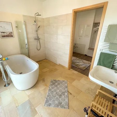 Holiday home Exklusives Luxus-ferienhaus Mit Whirlpool Auf Ruegen