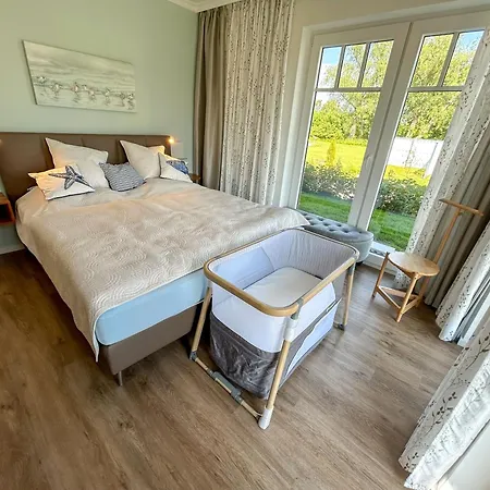 Exklusives Luxus-ferienhaus Mit Whirlpool Auf Ruegen بيت للعطل *