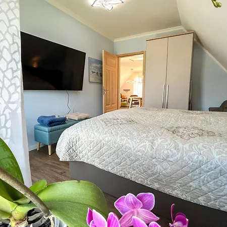 Holiday home Exklusives Luxus-ferienhaus Mit Whirlpool Auf Ruegen